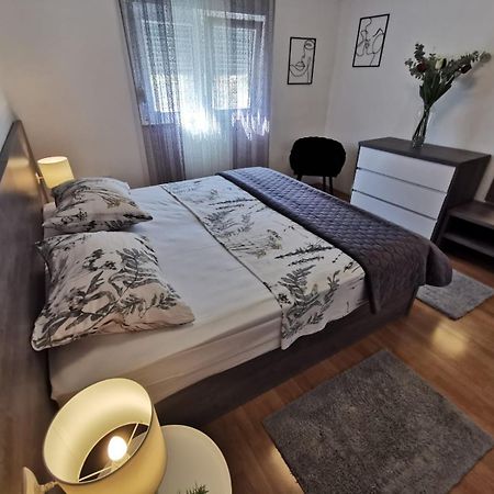 Appartamento Apartman Maria, Ciovo Traù Esterno foto